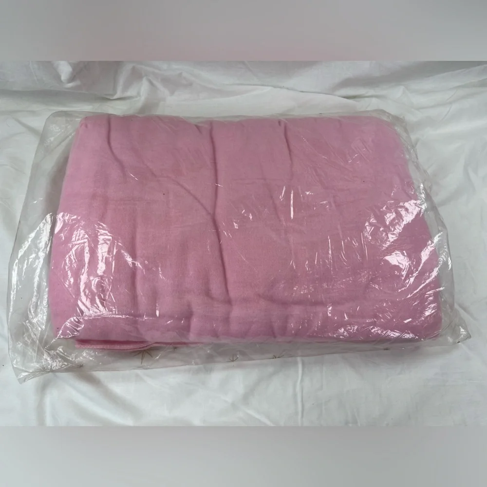 ⭐️Vintage Beacon Pink and Gold Stardust Sheet Blanket 70 x 90